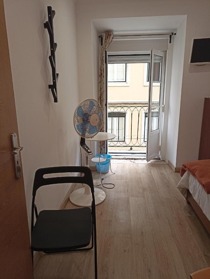 Martim Moniz 28 Guest House Lisbon Exterior photo