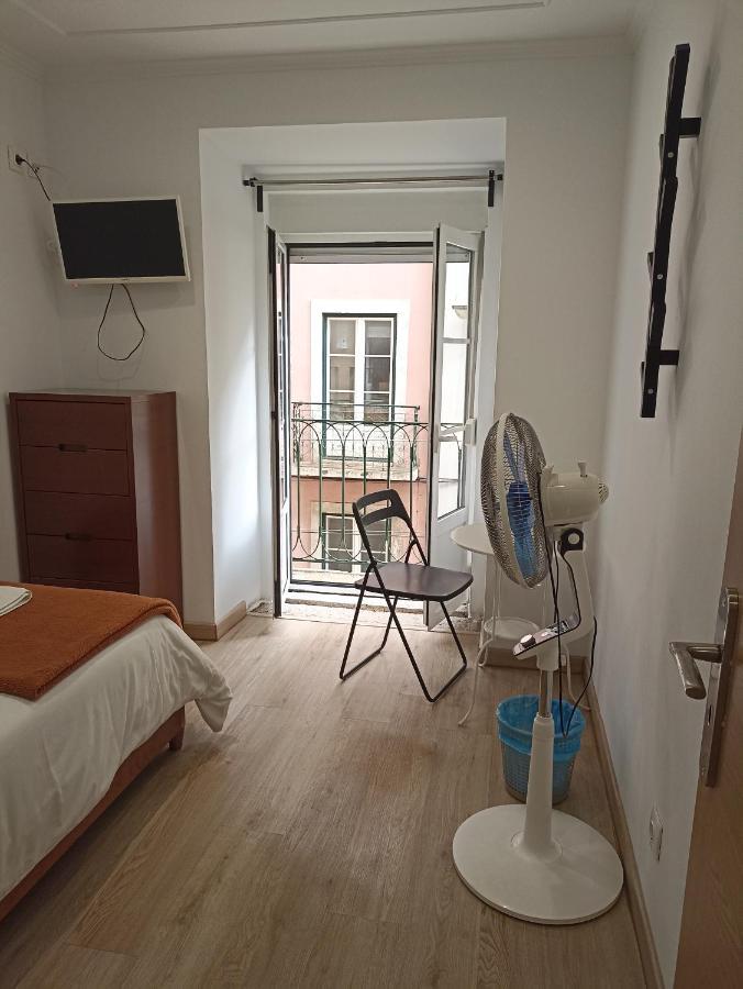 Martim Moniz 28 Guest House Lisbon Exterior photo