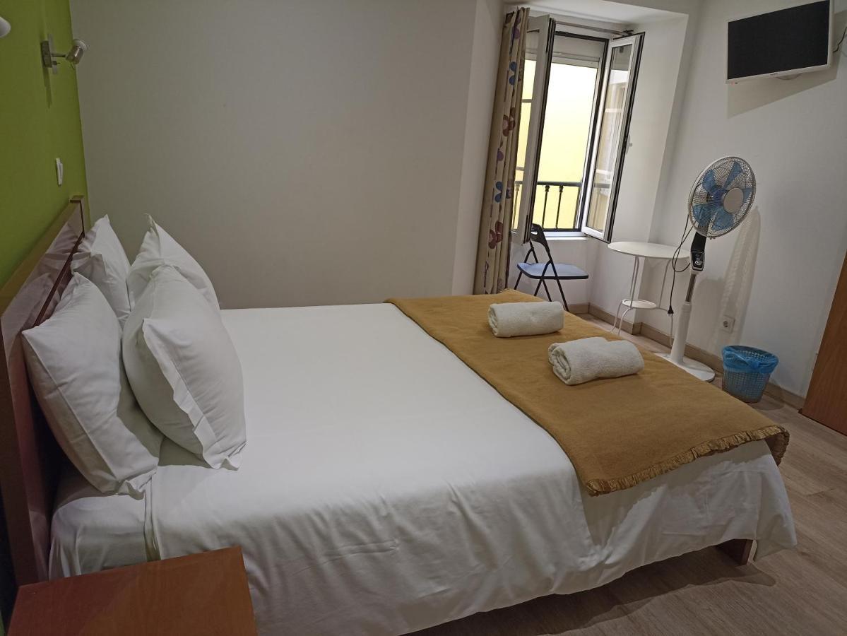 Martim Moniz 28 Guest House Lisbon Exterior photo