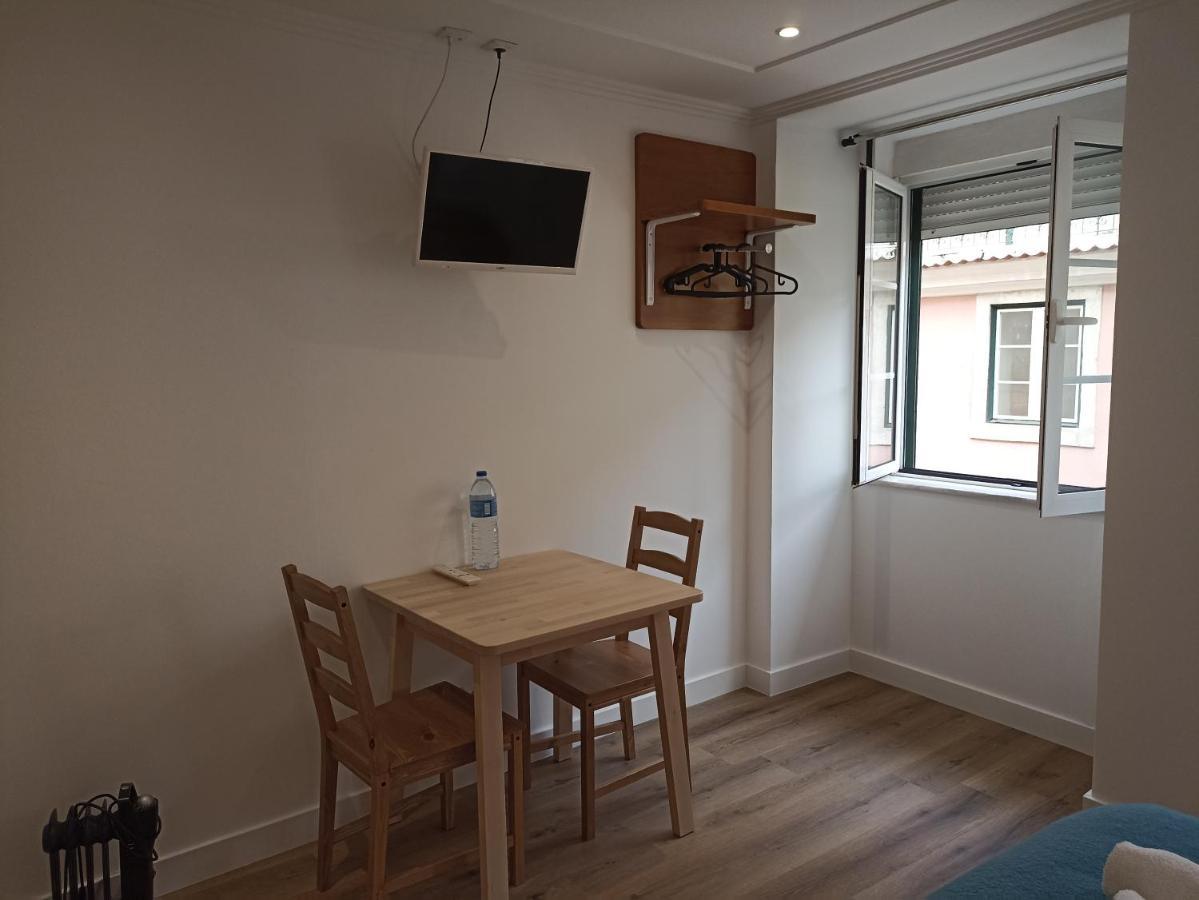 Martim Moniz 28 Guest House Lisbon Exterior photo