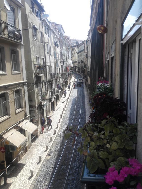 Martim Moniz 28 Guest House Lisbon Exterior photo